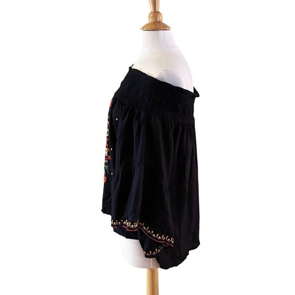 Mudpie Black Embroidered Floral Adjustable Shoulder Bell Sleeve Smocked Top L - Picture 2 of 12